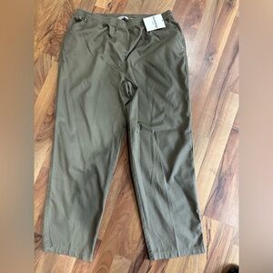 Breckenridge Women's Khaki Chinos